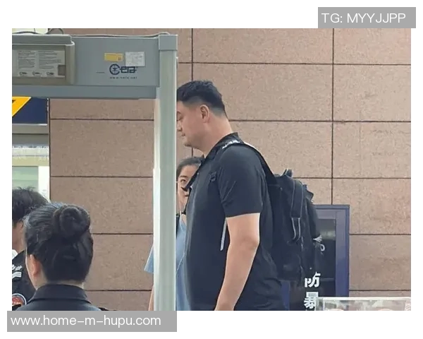 姚沁蕾15岁身高近2米引发热议姚明拒绝强迫女儿走职业篮球道路 姚沁蕾15岁身高近2米引发热议姚明拒绝强迫女儿走职业篮球道路