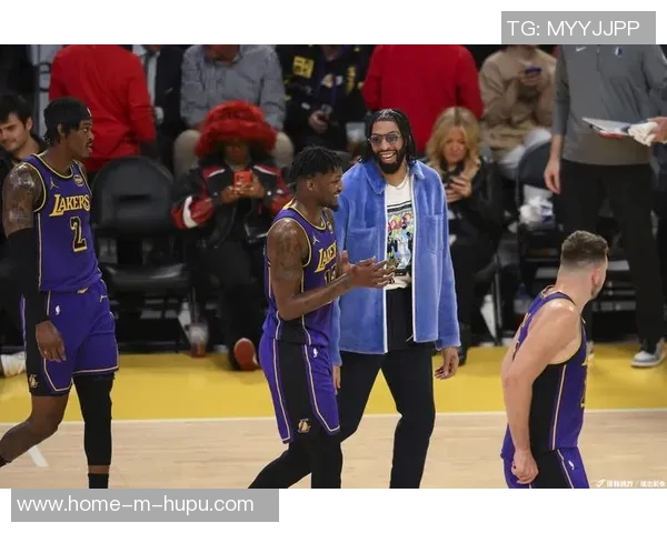 湖人对阵小牛精彩直播回顾与赛后分析全方位解读比赛亮点与球员表现 湖人对阵小牛精彩直播回顾与赛后分析全方位解读比赛亮点与球员表现